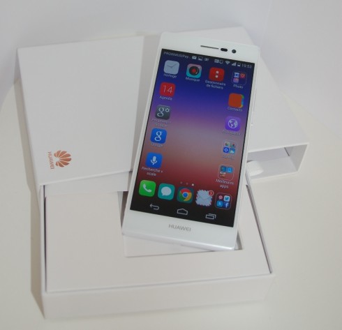 Huawei_Ascend_p7_Home