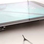 Samsung Galaxy Tab S2 right