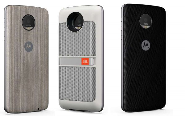 différentes coques et le Moto Mod JBL.