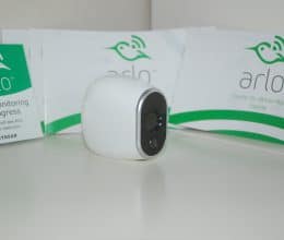 Arlo_wireless_left