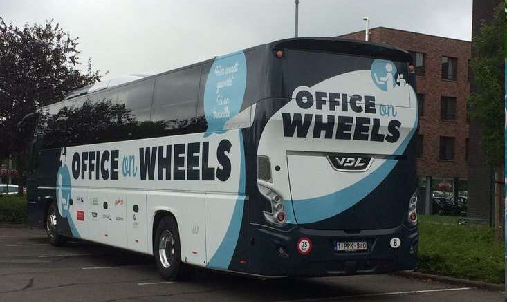 office on wheels bus connecté