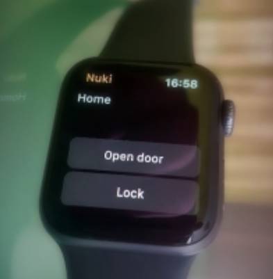 Apple watch nuki 2025