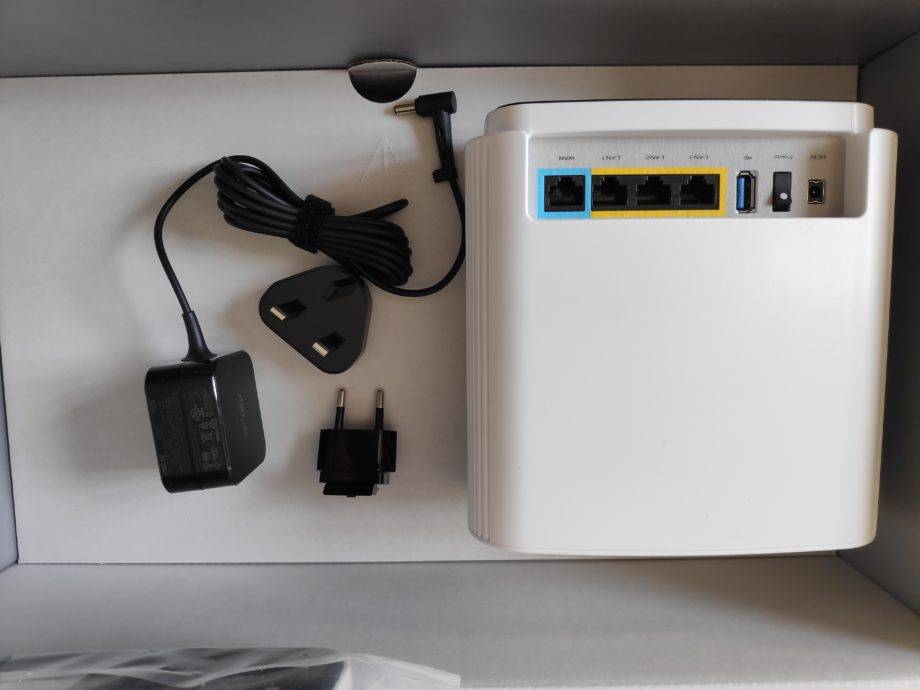 Asus ZenWifi CT8