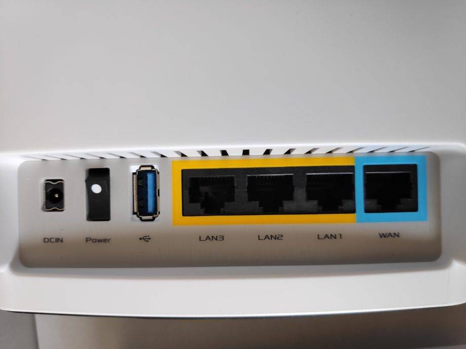 Asus ZenWifi CT8