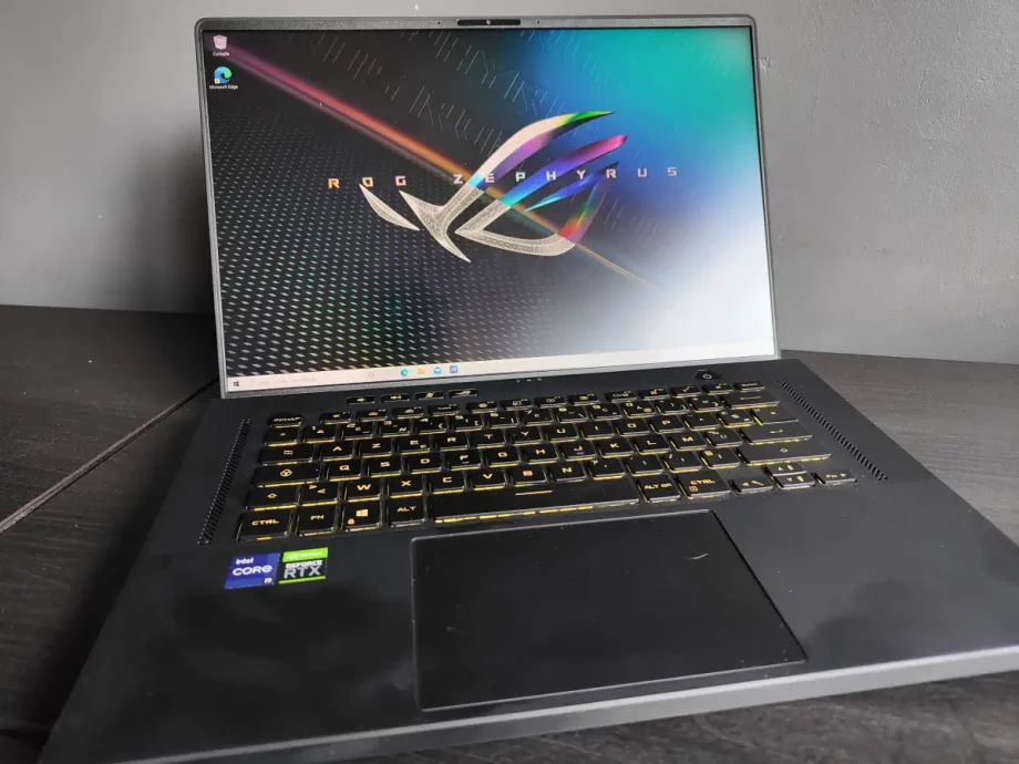 ASUS ROG Zephyrus M16