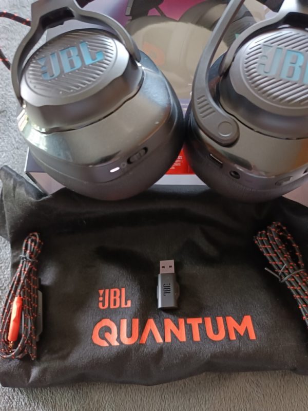 JBL Quantum 610 Wireless