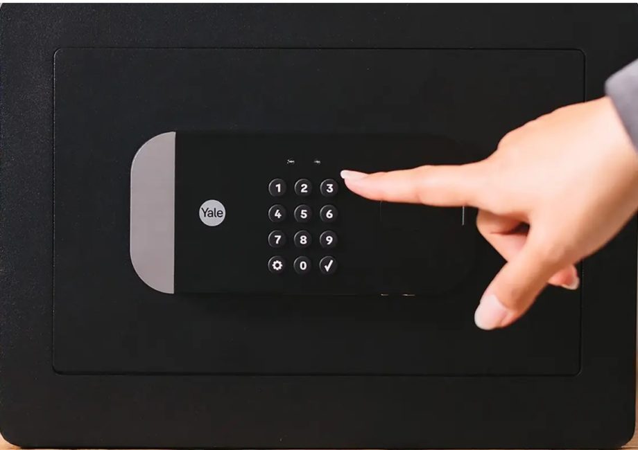 coffre-fort connecté Yale Smart Safe