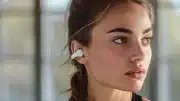 Happy Plugs Clip