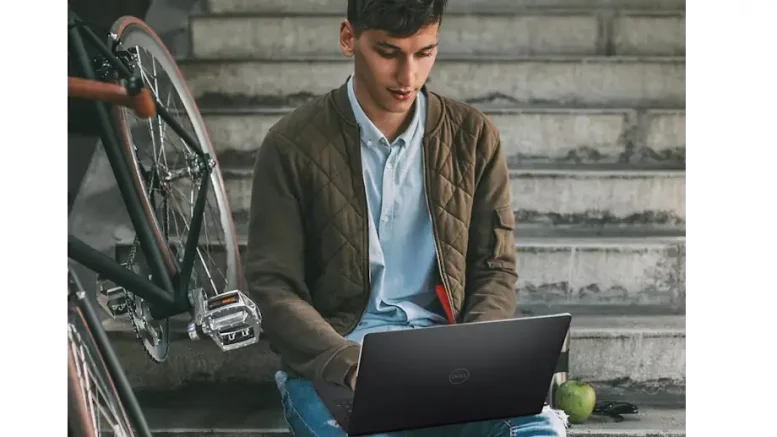 Dell Inspiron 15 (3520)